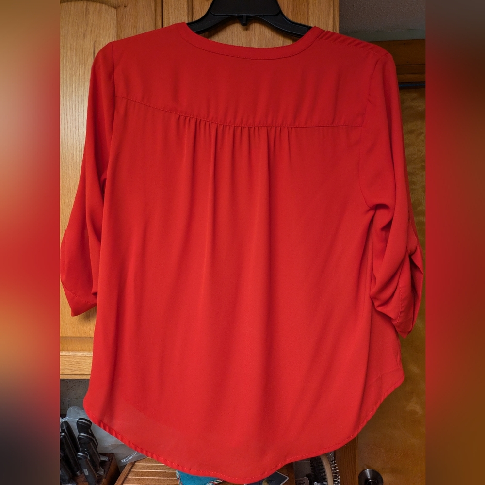 torrid Red Button-Front Blouse - Picture 2 of 4